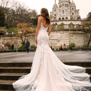 NWT - Imaya mermaid wedding gown by Madi Lane​​​​​​​​​​​